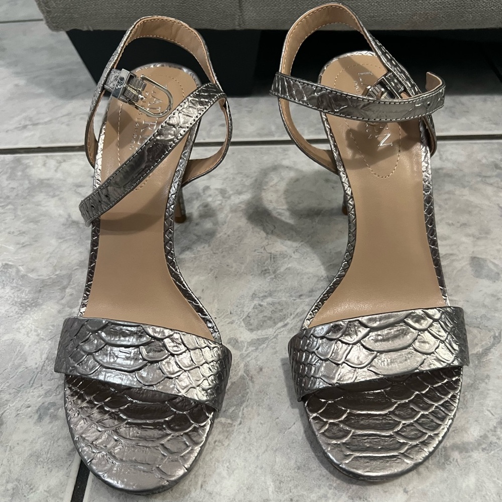 Lauren Ralph Lauren womens Gwen Metallic Silver Leather Sandals